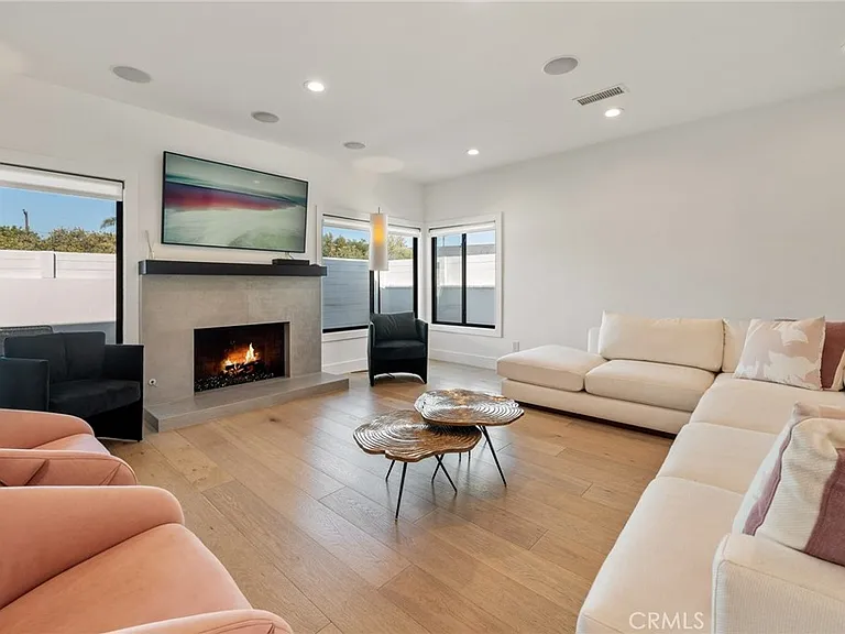 2402 Orchid Hill Pl — Photo 3