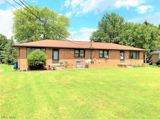 4526-4528 Middletown Rd E, New Middletown, OH 44442