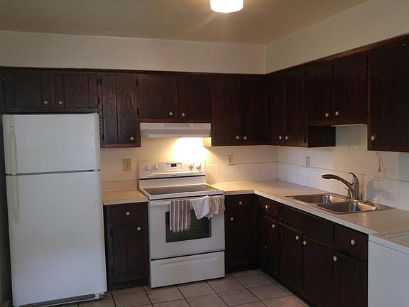 picture of old kitchen. new kitchen changed 2 years ago. come and see