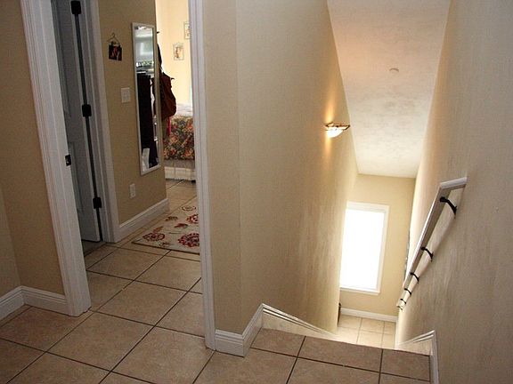 2nd image of 725 W Saint Augustine St #1