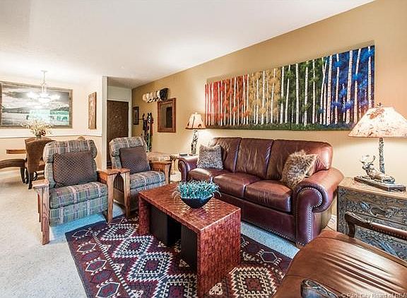 4th image of 950 Park Ave #142