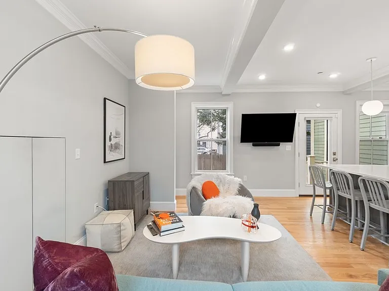 20 Tufts St #20 — Photo 3