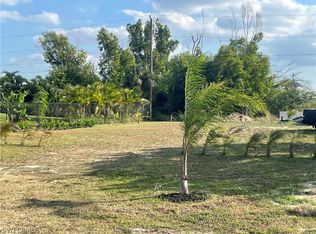 330 NE 30th St, Cape Coral, FL 33909