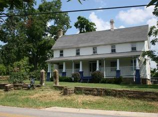 2650 W Old Farmington Rd, Fayetteville, AR 72704