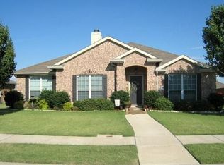 2040 Harvester Dr, Rockwall, TX 75032