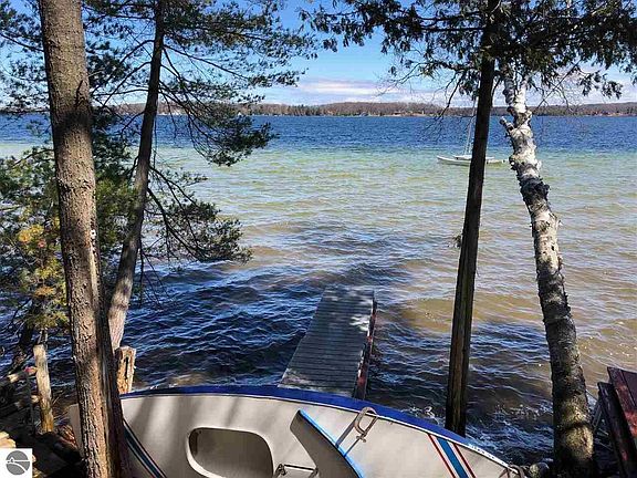 4th image of 4689 State Park Hwy