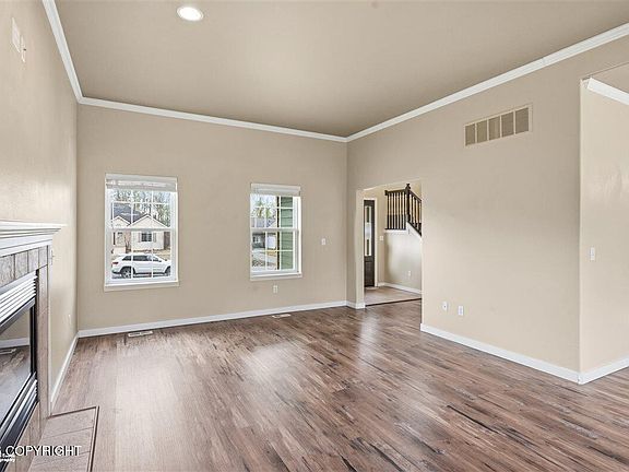 5th image of 401 W Fallen Leaf Cir