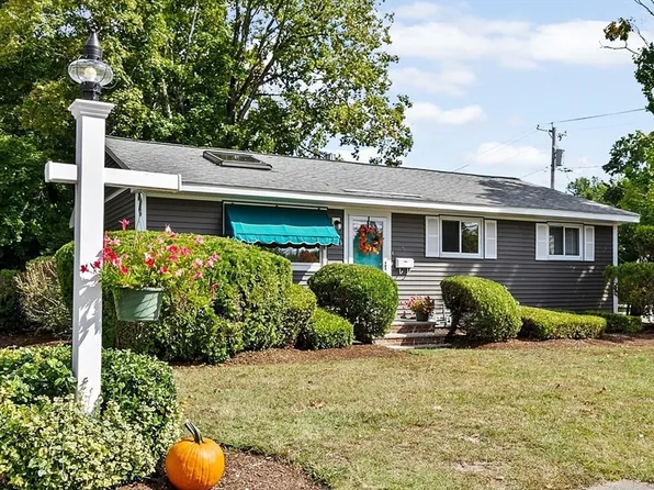 5 Clark Rd, Rockland, MA 02370