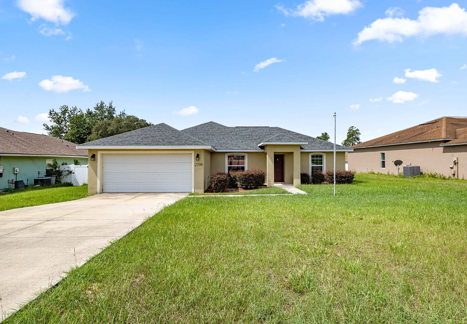 3 bed, 2.0 bath, 1442 sqft, $1,795 — Photo 1