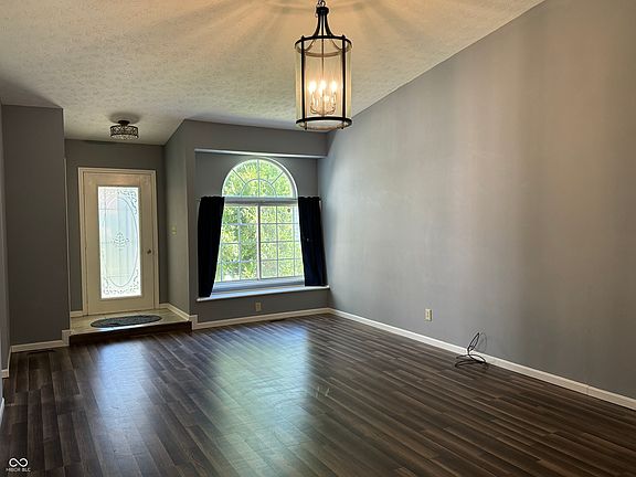5th image of 6649 Sunbury Dr