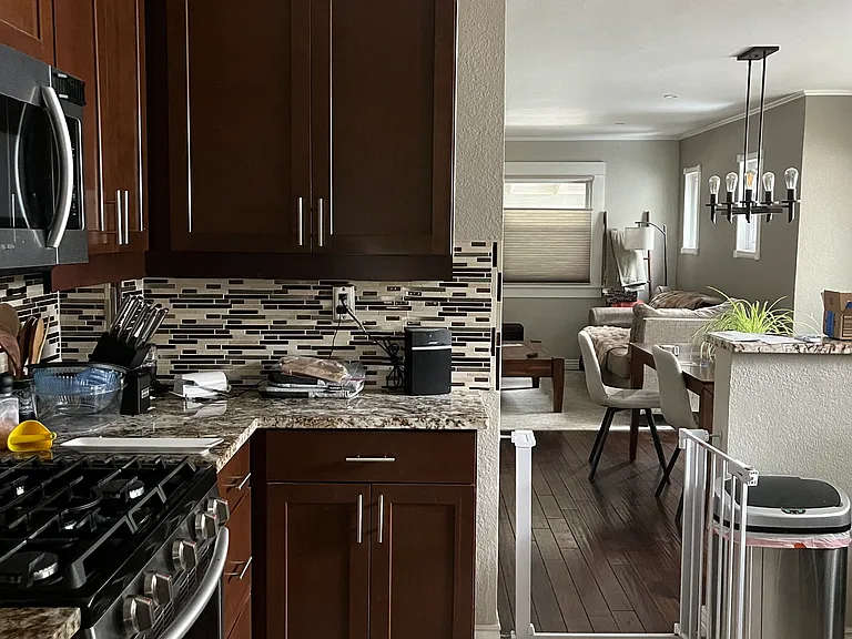 2251 Newton St — Photo 4