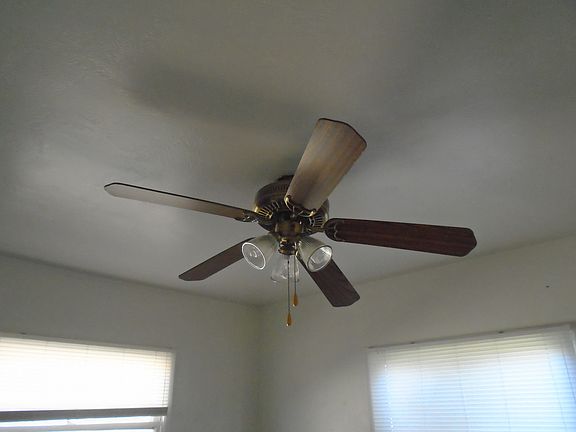 3rd image of 829 River Dr