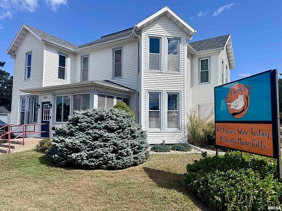 2nd image of 1415 4th St