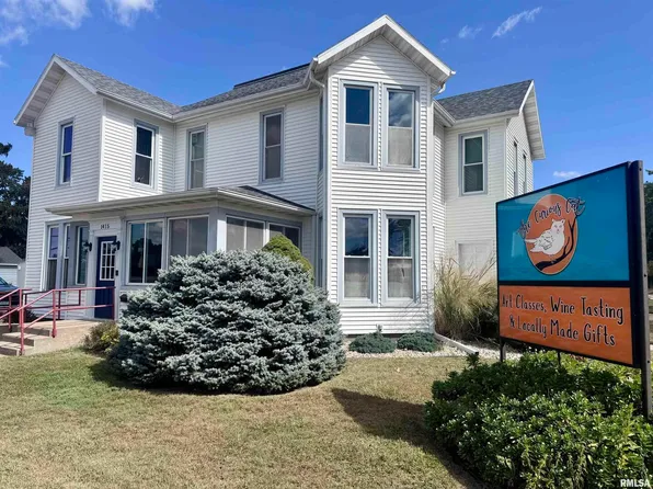 1415 4th St, Fulton, IL 61252