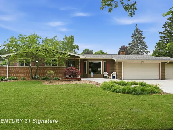 1226 Clearview Dr, Flushing, MI 48433