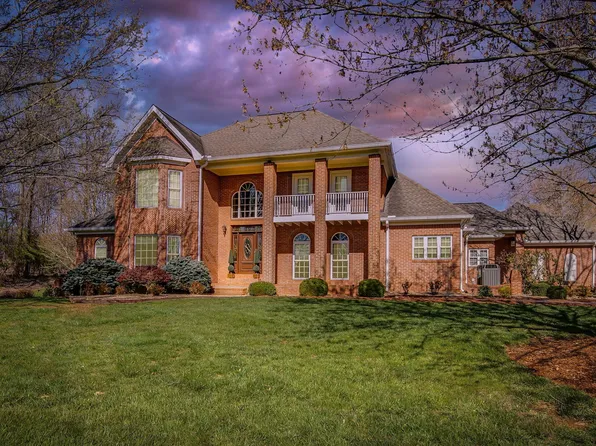210 Saddle Ridge Dr, Kingsport, TN 37664