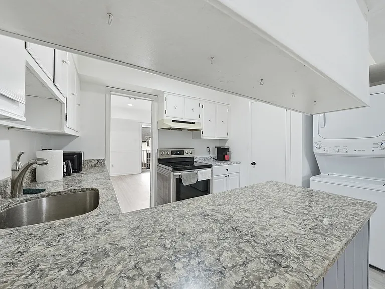 14455 Turin Ln — Photo 23