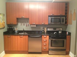 2459 W Sunnyside Ave, Chicago, IL 60625