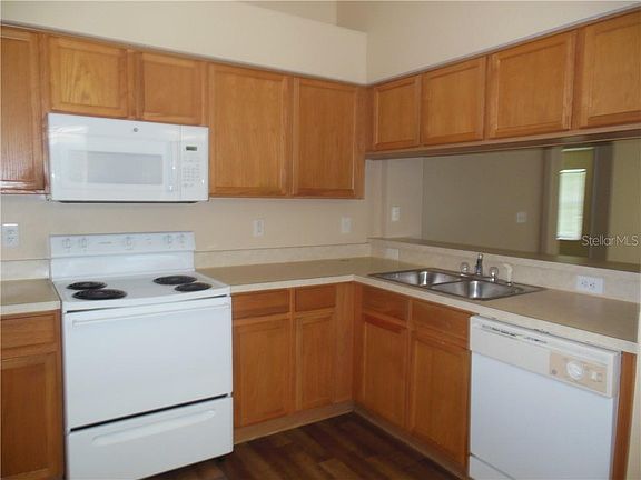3rd image of 4347 Country Hills Blvd