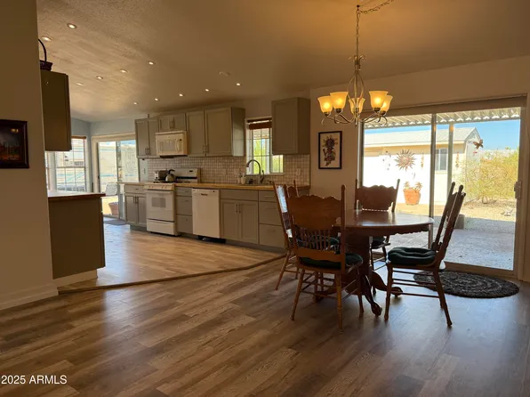 30909 S FORT APACHE Drive Lot 6, Congress, AZ 85332