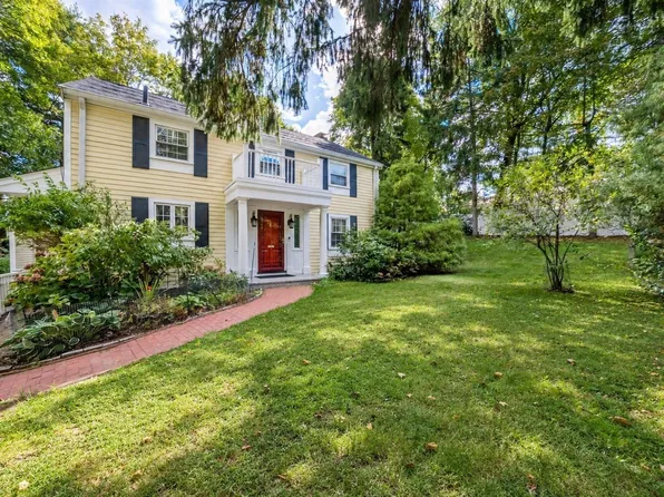 560 Worcester St, Wellesley, MA 02481