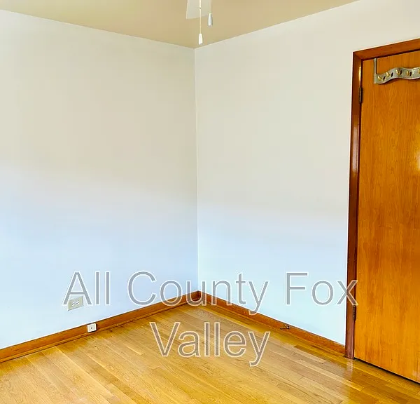 14518 S Hoxie Ave — Photo 5