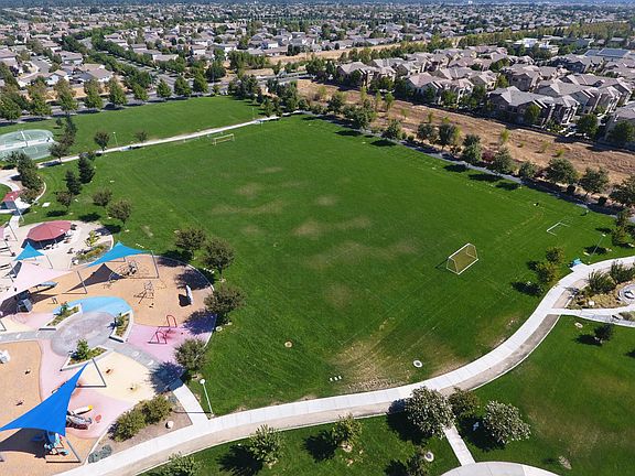 3rd image of 5500 Tares Cir