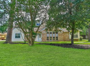 711 Rosewood Dr, Shenandoah, TX 77381