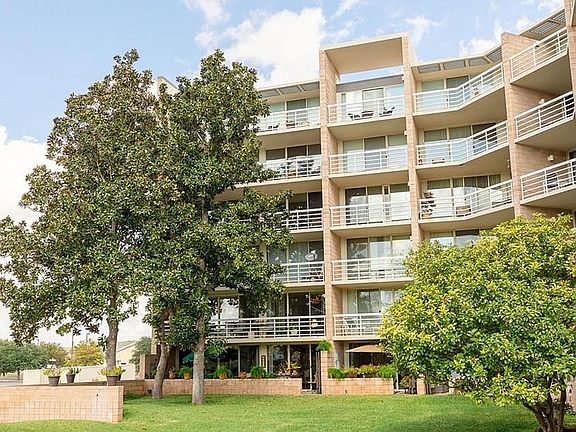 5th image of 1012 Guadalupe St #4D-G
