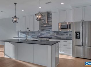 1447 Arrowhead Valley Rd, Charlottesville, VA 22903