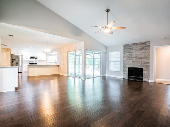 3rd image of 14815 Saint Ives Pl