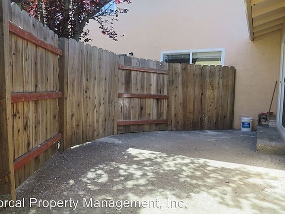 5th image of 218 Echo Ave APT 1