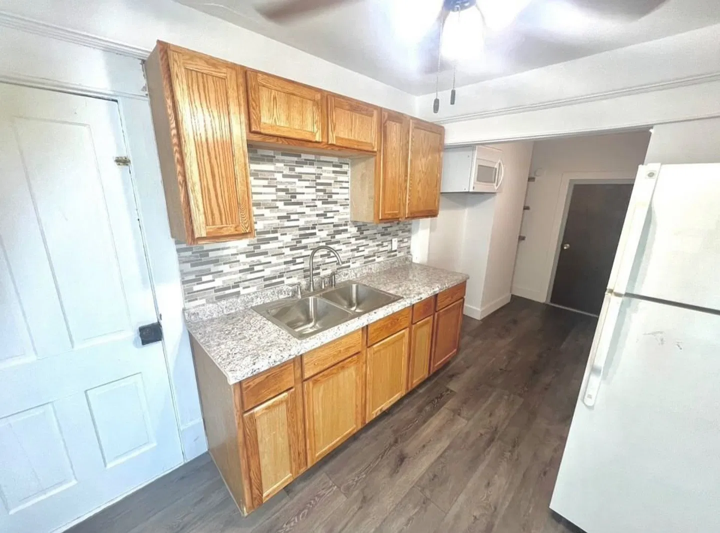 3 bed, 1100 sqft, $1,250 — Photo 4