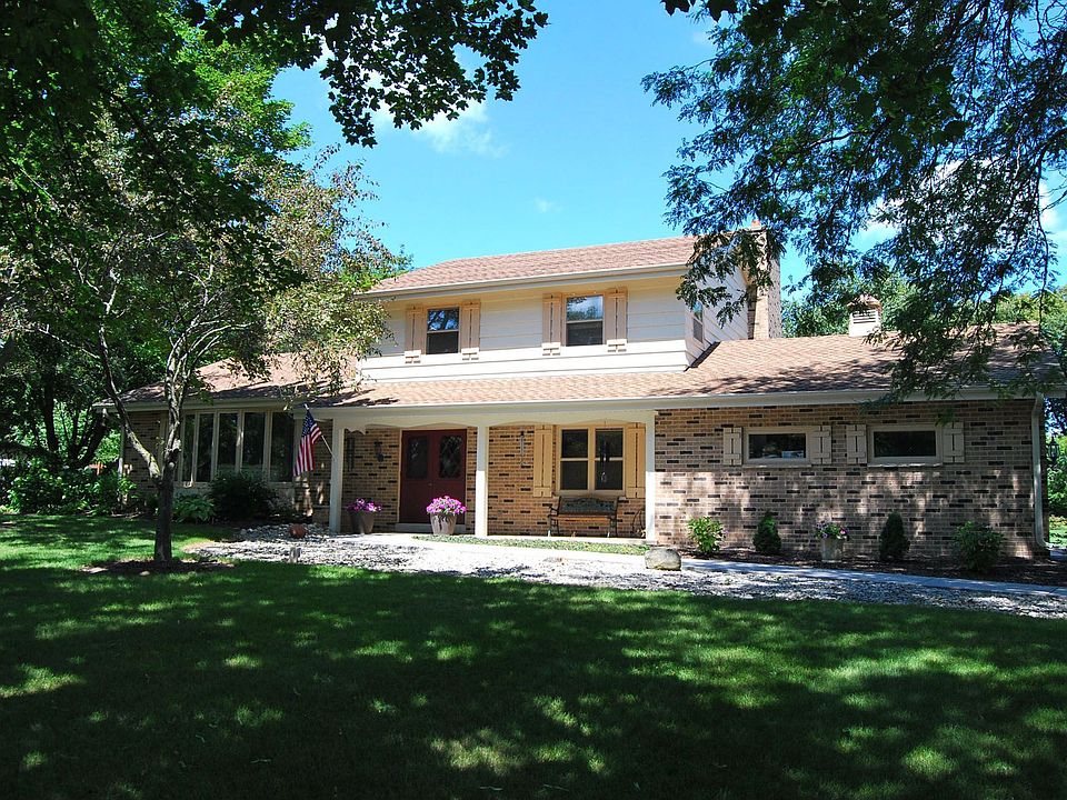 Great curb appeal!