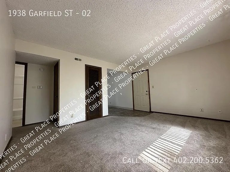 1938 Garfield St #2 — Photo 14