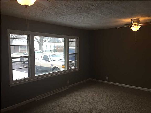 2nd image of 751 W Hanna Ave