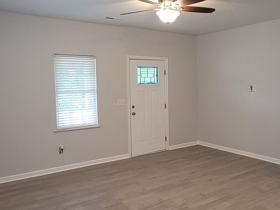 4th image of 306 W Enterprise St