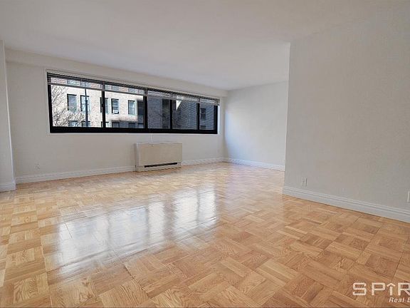 4th image of 330 W 45th St APT 8G