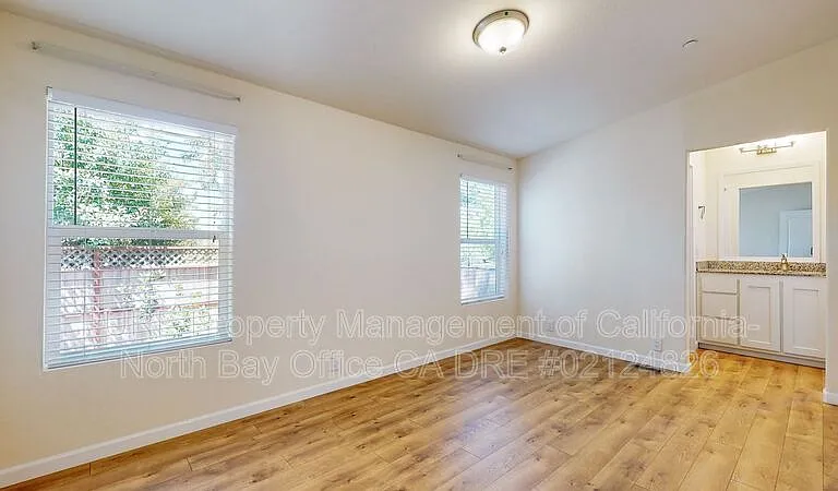 5389 Gravenstein Hwy N — Photo 14