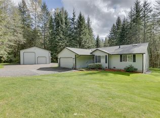8322 Skinner Rd, Granite Falls, WA 98252