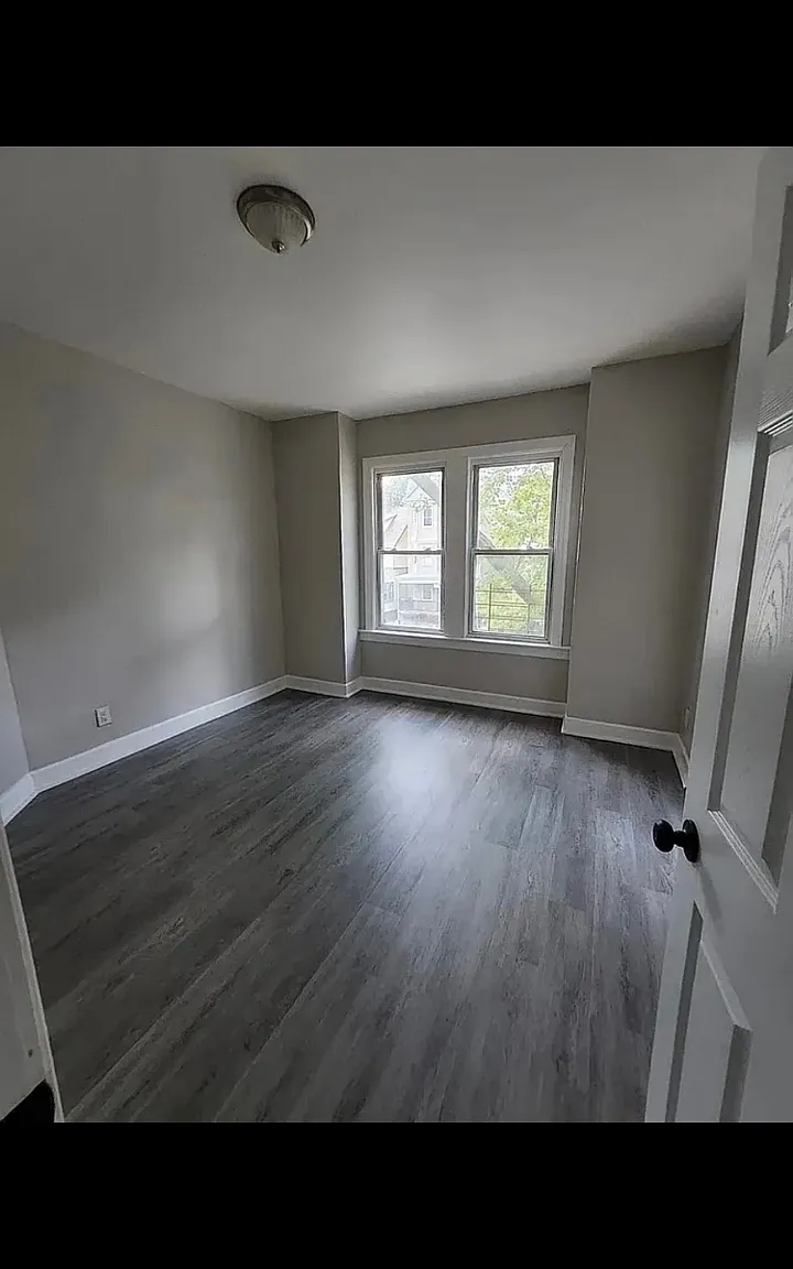 3 bed, $1,850 — Photo 4