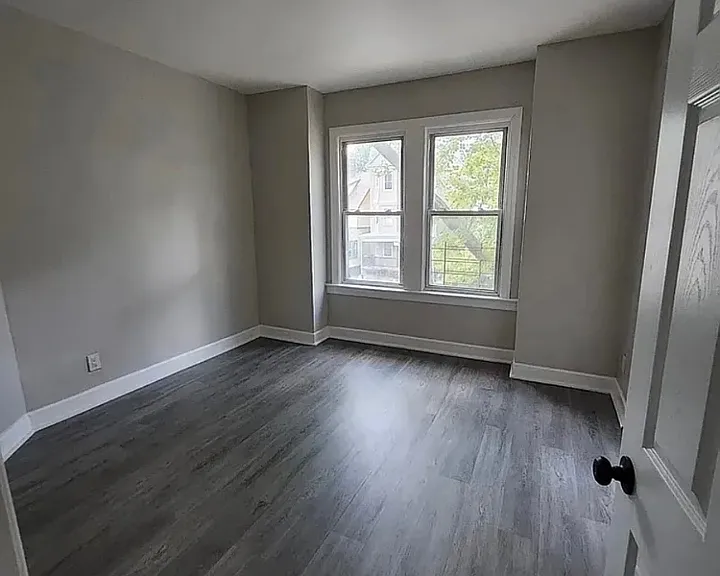 136 Shepard Ave #5A — Photo 4