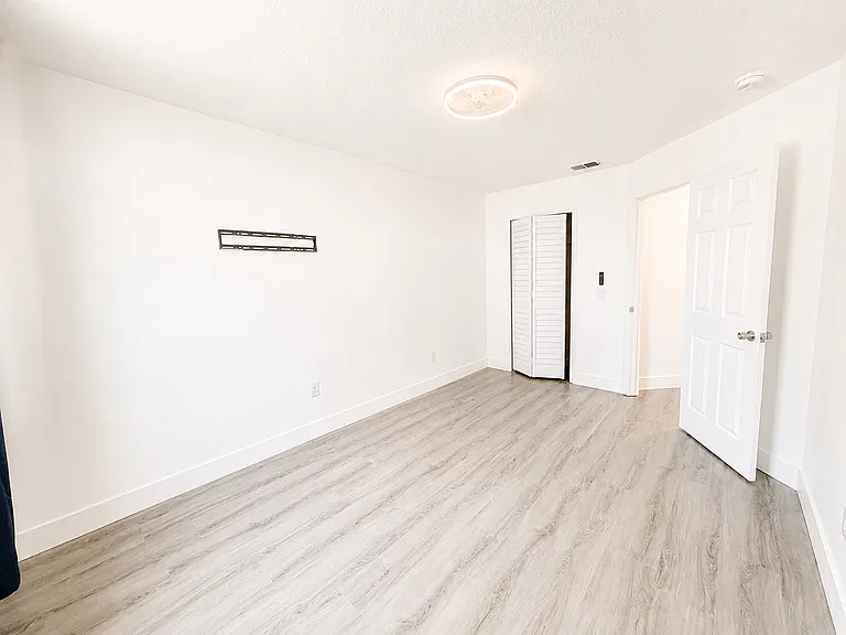 232 Coco Plum Dr — Photo 8