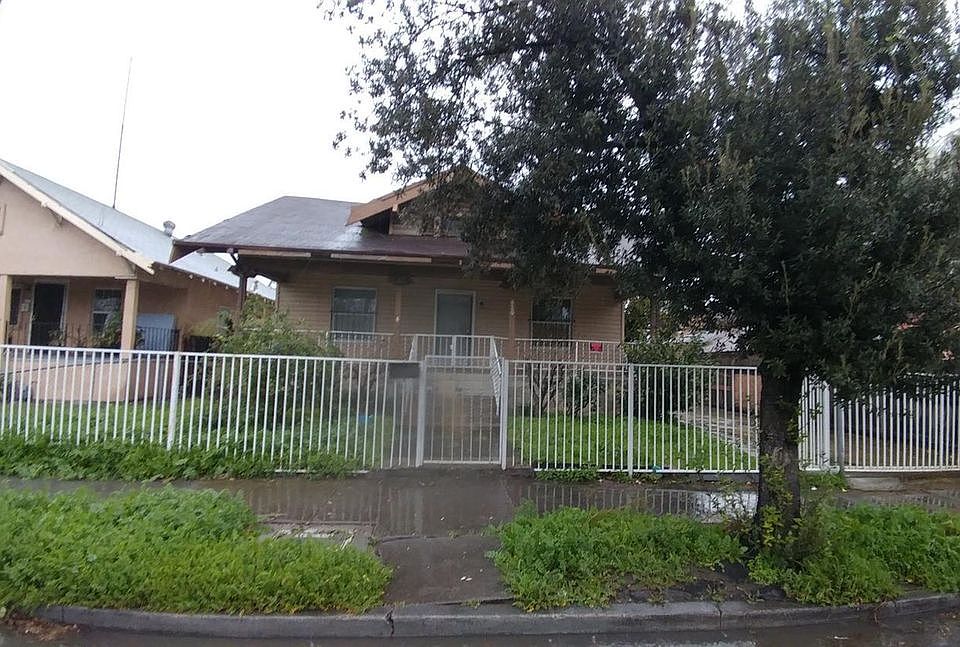 2nd image of 620 N Airport Way