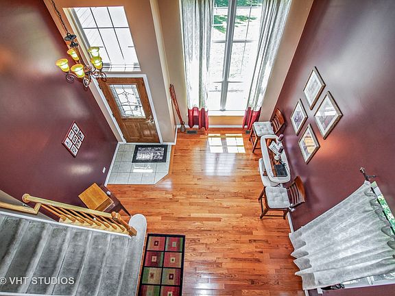 4th image of 614 Bluebird Dr