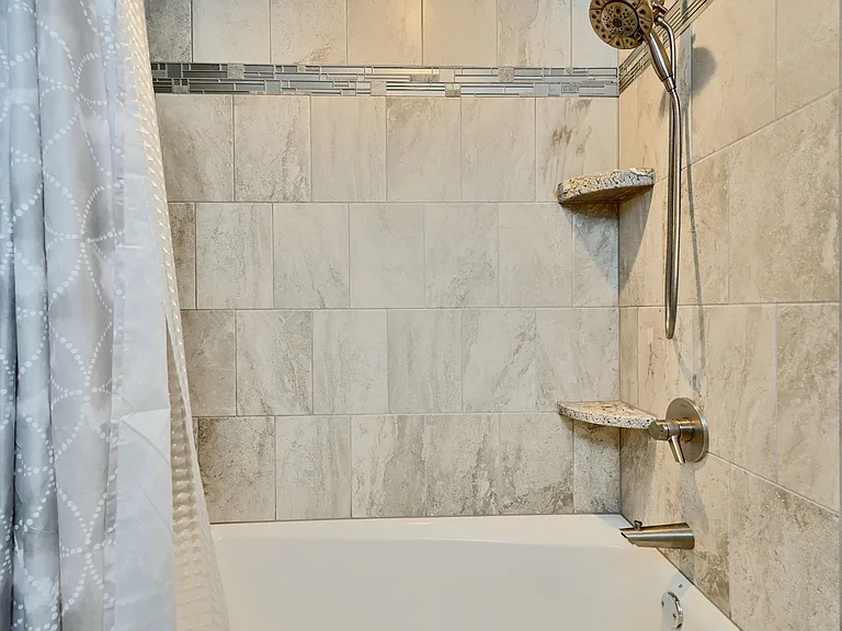 10 E Lee St #706 — Photo 20