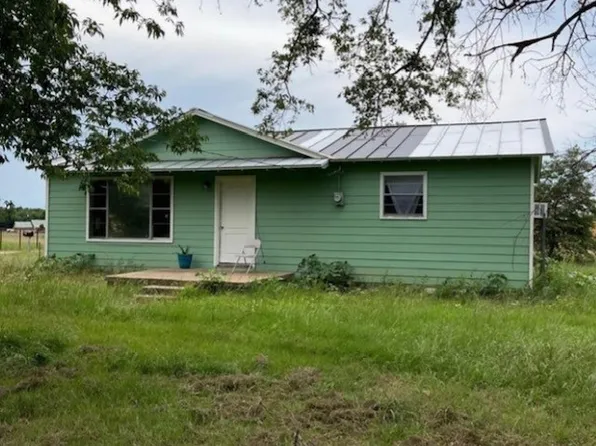 1974 County Road 4108, Greenville, TX 75401