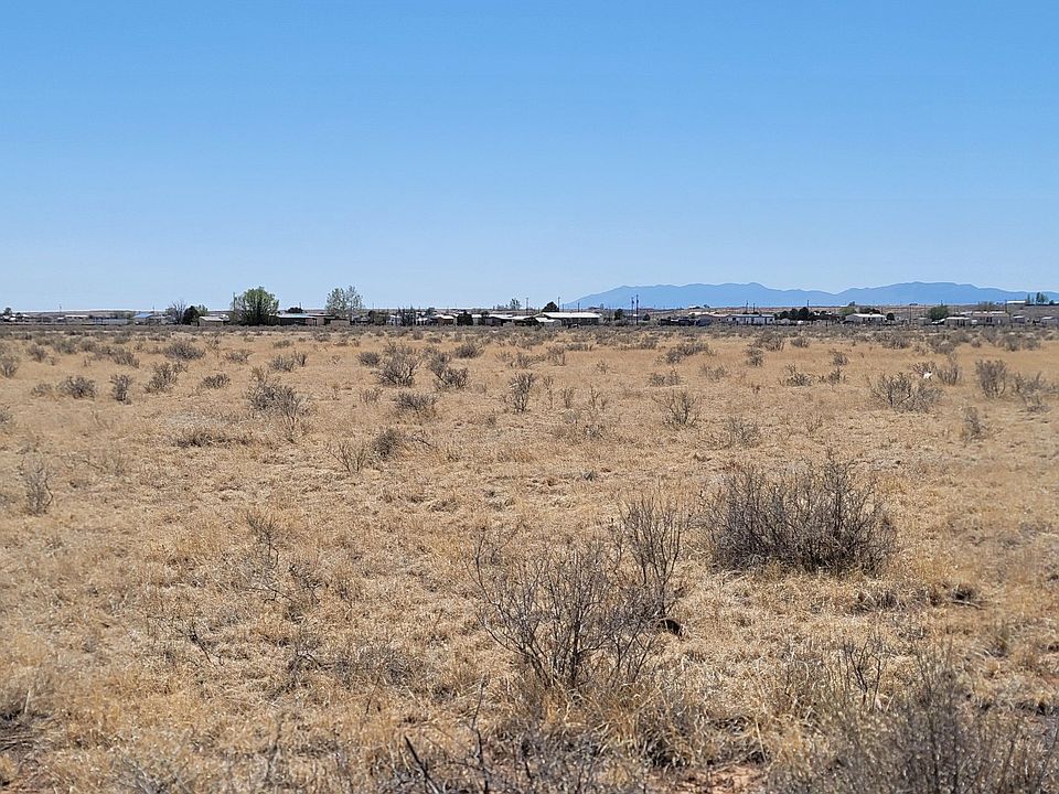 2nd image of 2 Sierra Vista Rd