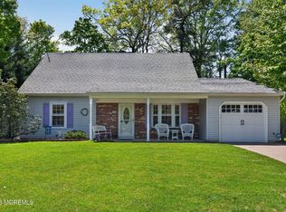 11 Moss Haven Way, Howell, NJ 07731