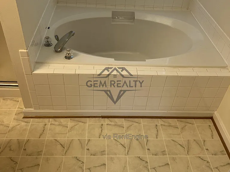 3211 Lancaster Ring Rd — Photo 11